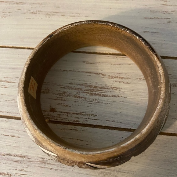 Vintage Carved Wooden Motif Bracelet Made in India Boho - Picture 6 of 8